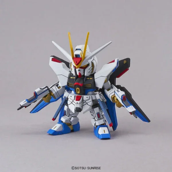 Bandai SD GUNDAM EX-STANDARD STRIKE FREEDOM GUNDAM - Image 4