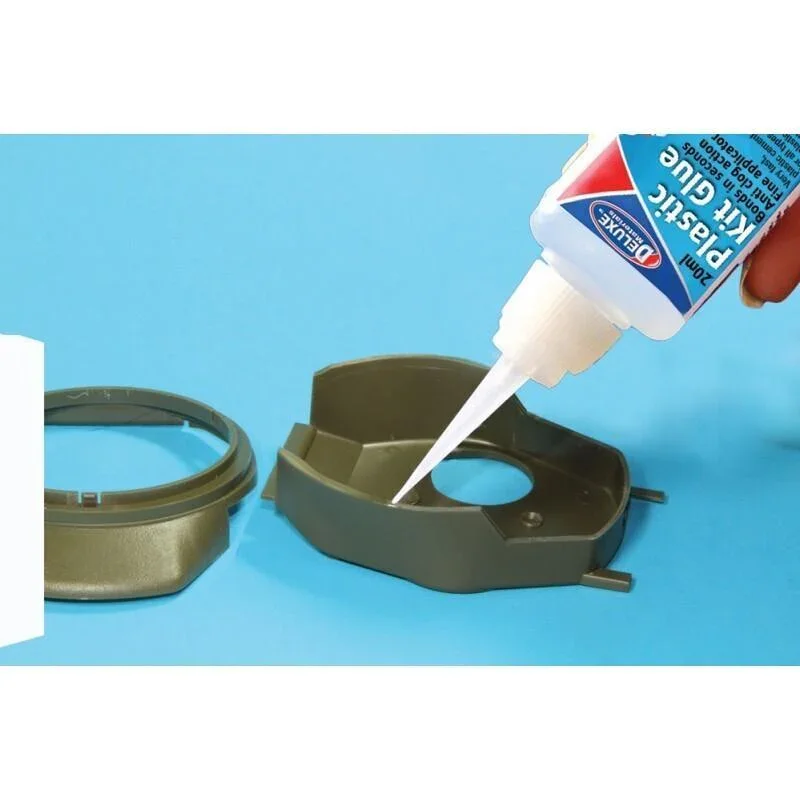 Deluxe Materials Plastic Kit Glue 20mL [AD70] - Image 2