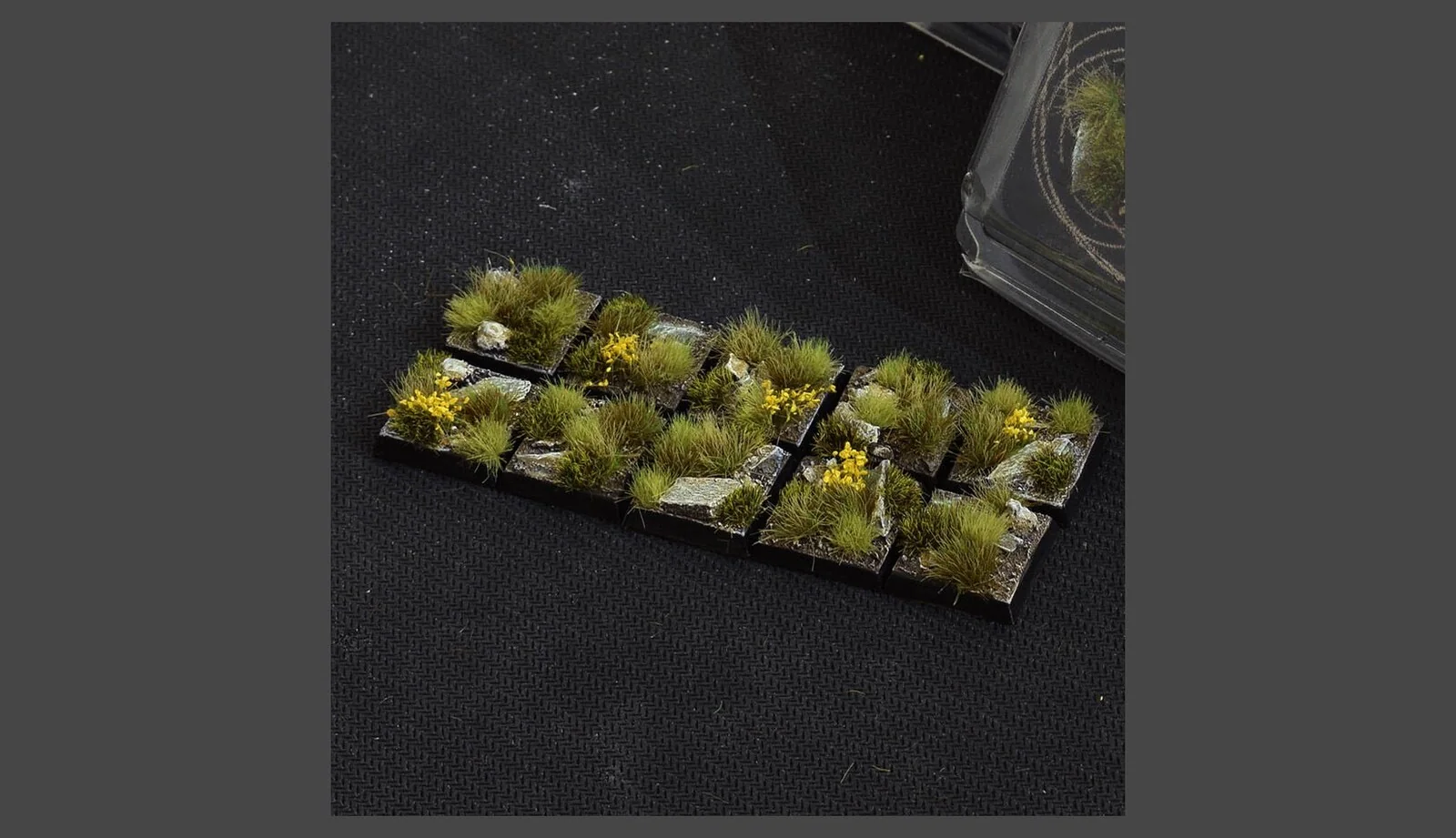 Gamers Grass: Bases: Highland Bases (Square 20mm (x10))