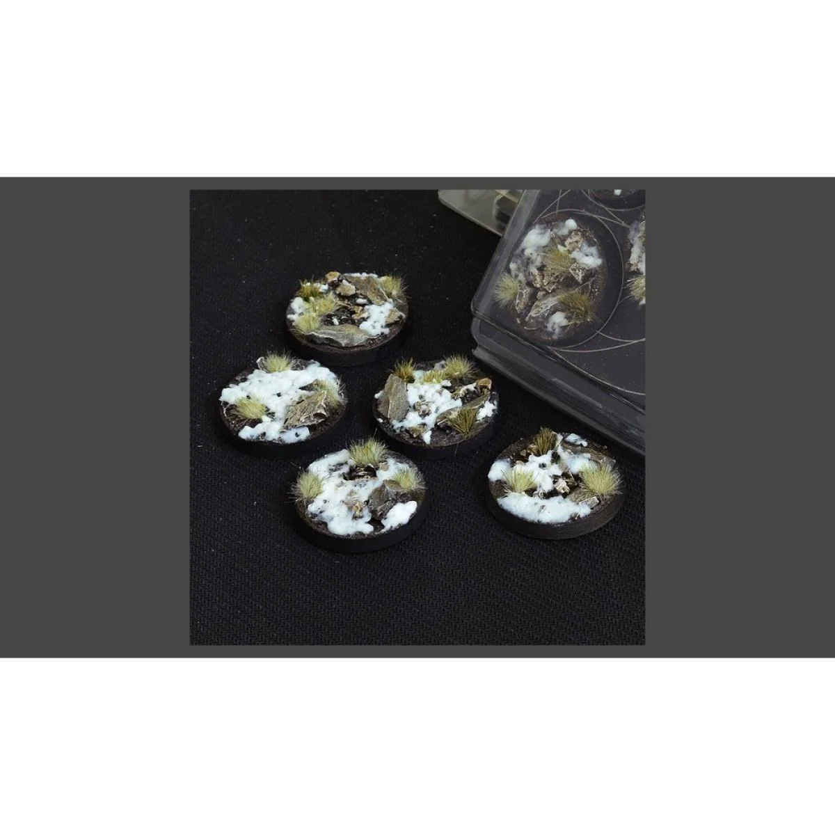 Gamers Grass - Battle Ready Bases - Winter - Round 40mm (x5) - Image 2