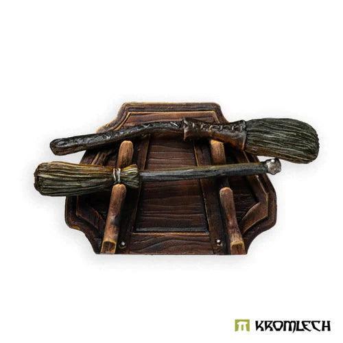 KROMLECH Broom Rack