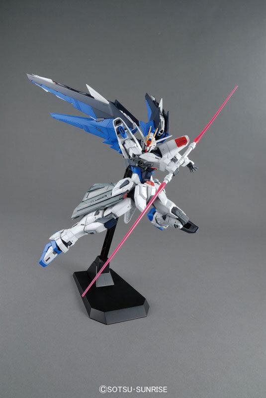 MG 1/100 FREEDOM GUNDAM Ver.2.0 - Image 5