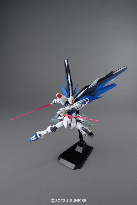 MG 1/100 FREEDOM GUNDAM Ver.2.0 - Image 7