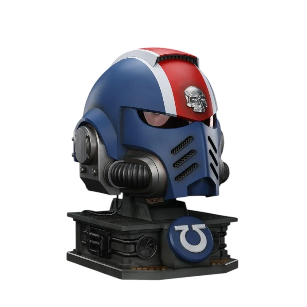 U2 Warhammer Collectibles: 1/1 Scale Ultramarines Lieutenant Titus' MKX Helmet & Display Stand - Image 4