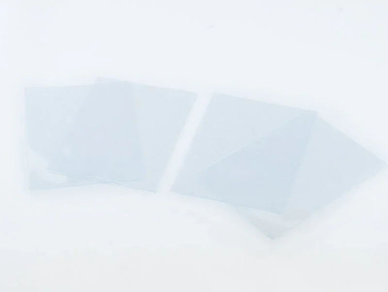 Ultimate Guard: Japanese Size Sleeves – Classic Soft – Transparent