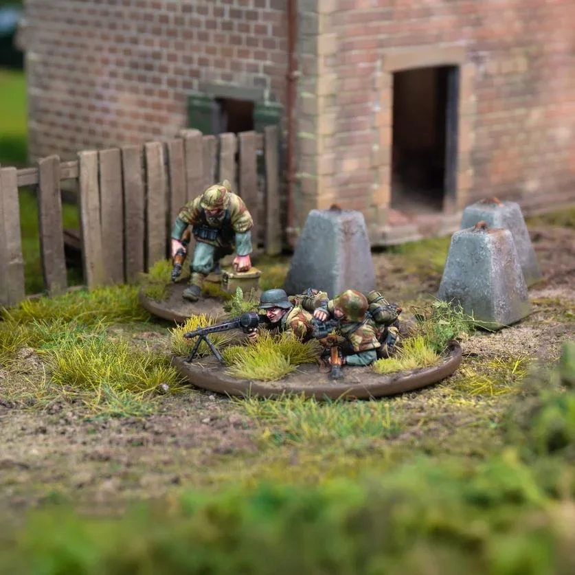 Victrix Miniatures - Late War German Infantry and Heavy Weapons 1944-1945 - Image 4