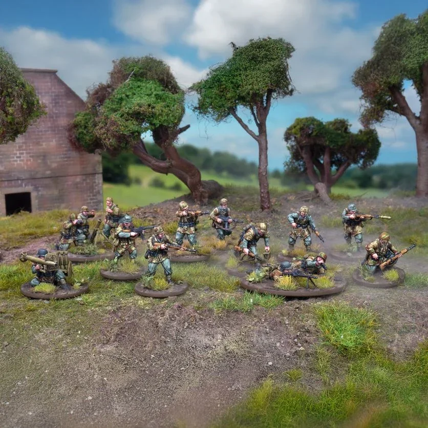 Victrix Miniatures - Late War German Infantry and Heavy Weapons 1944-1945 - Image 6