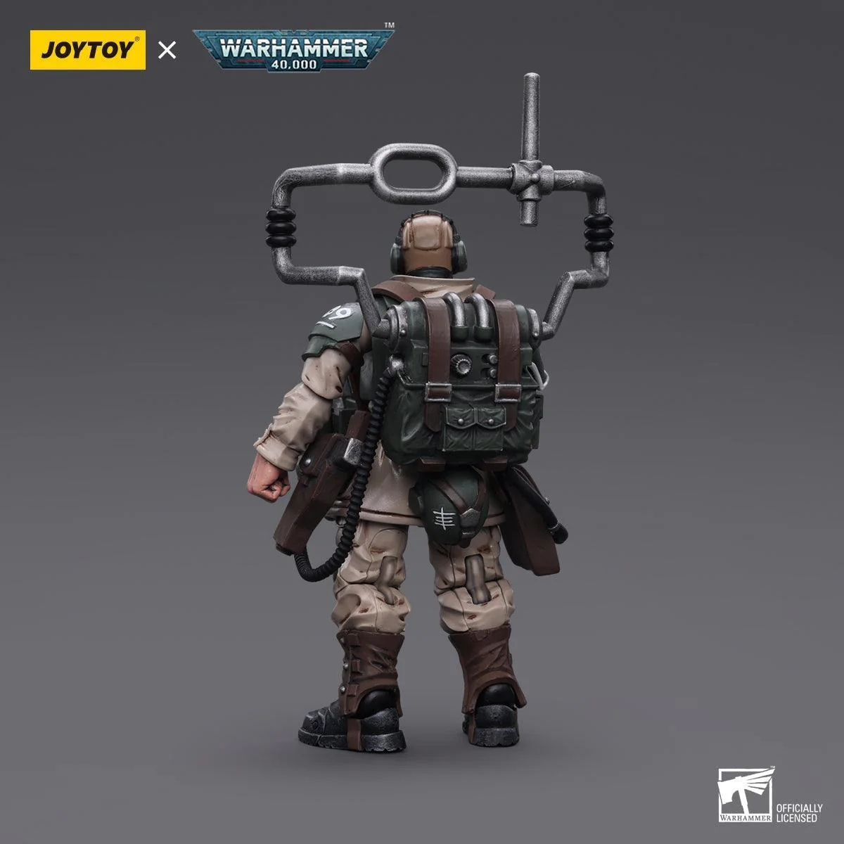 Warhammer Collectibles: 1/18 Scale Astra Militarum Cadian Command Squad Veteran with Master Vox - Image 2