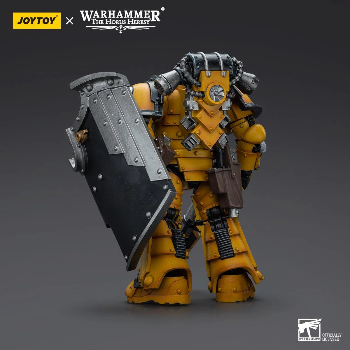 Warhammer Collectibles: 1/18 Scale Imperial Fists Legion MkIII Breacher Squad Breacher w Lascutter - Image 2