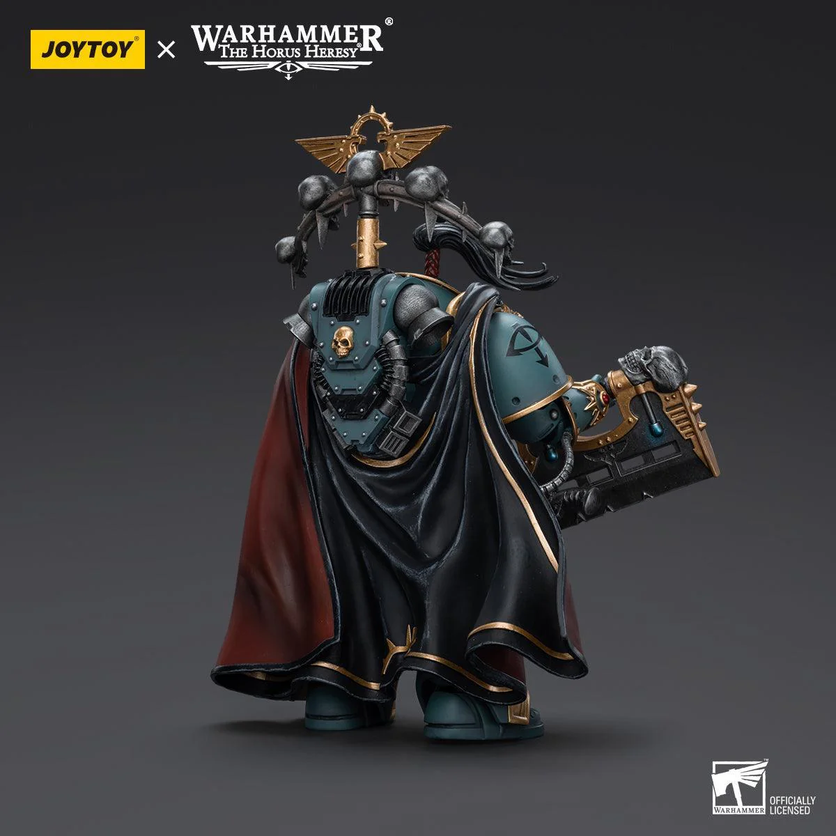 Warhammer Collectibles: 1/18 Scale Sons of Horus Legion Praetor with Power Axe - Image 2