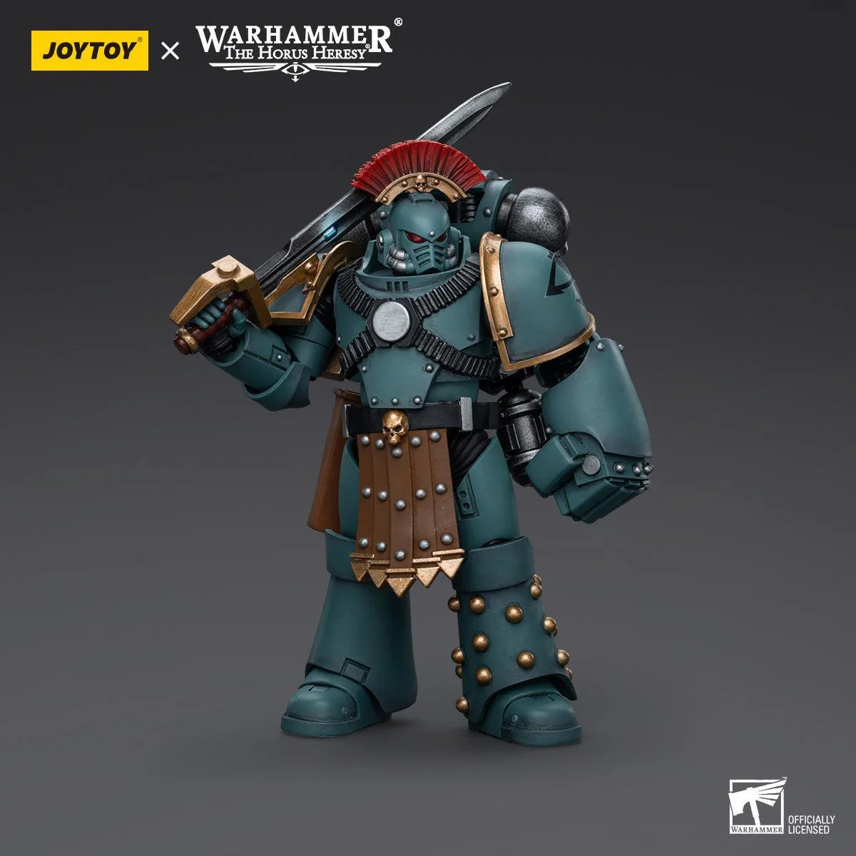 Warhammer Collectibles: 1/18 Scale Sons of Horus MKIV Tactical Squad Sergeant with Power Fist - Image 3