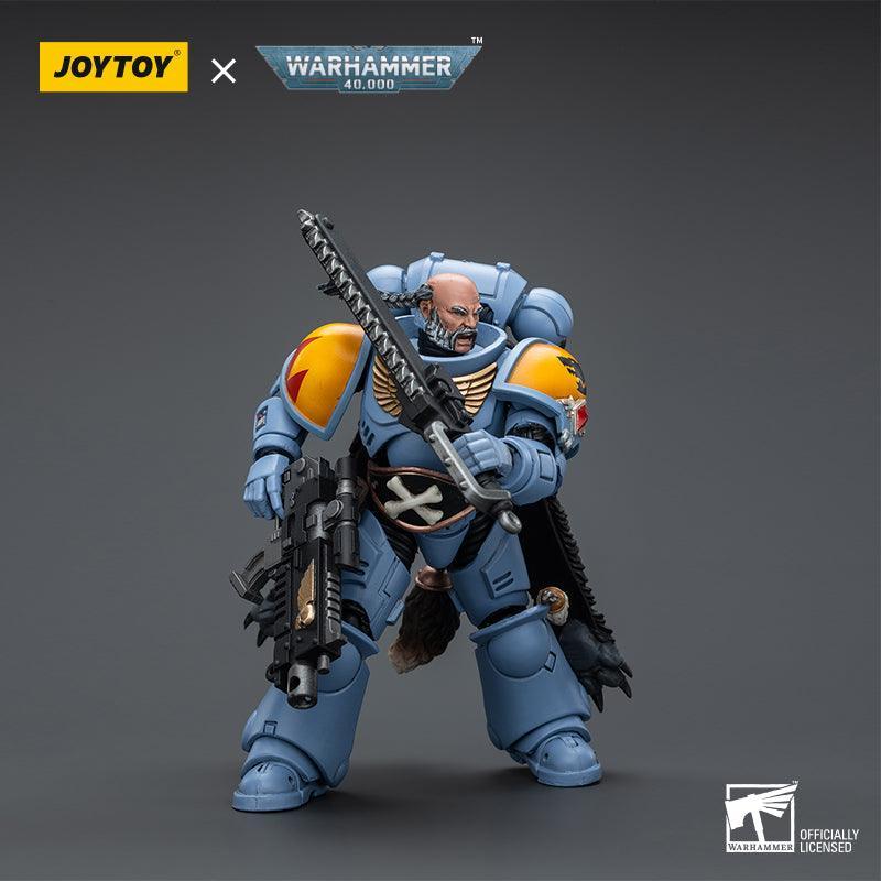 Warhammer Collectibles: 1/18 Scale Space Marines Space Wolves Claw Pack Brother Gunnar - Image 3