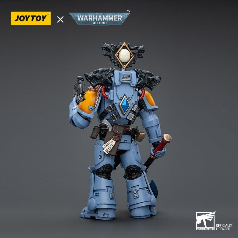 Warhammer Collectibles: 1/18 Scale Space Marines Space Wolves Claw Pack Brother Olaf - Image 3