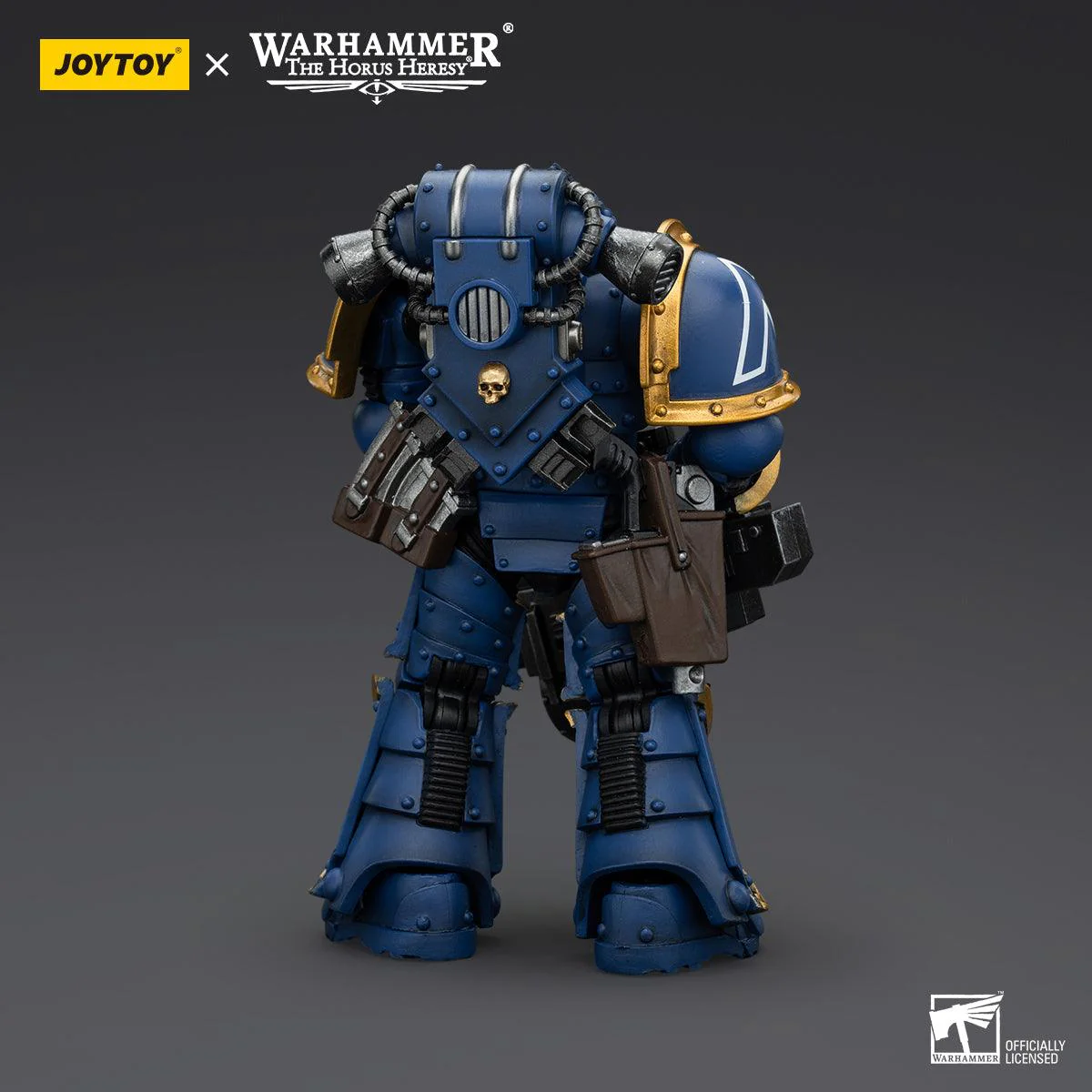 Warhammer Collectibles: 1/18 Scale Ultramarines Legion MKIII Tactical Support Squad Legionary w Bolt - Image 2