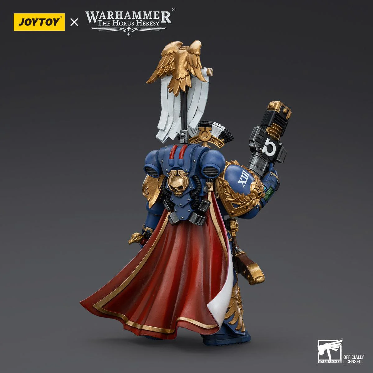 Warhammer Collectibles: 1/18 Scale Ultramarines Legion Praetor with Power Sword and Volkite Serpenta - Image 2